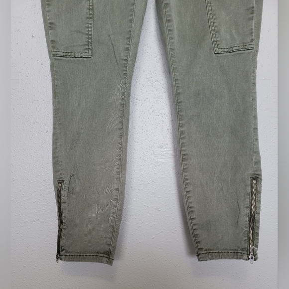 Lila Ryan Moto Denim Jeans - Picture 3 of 6